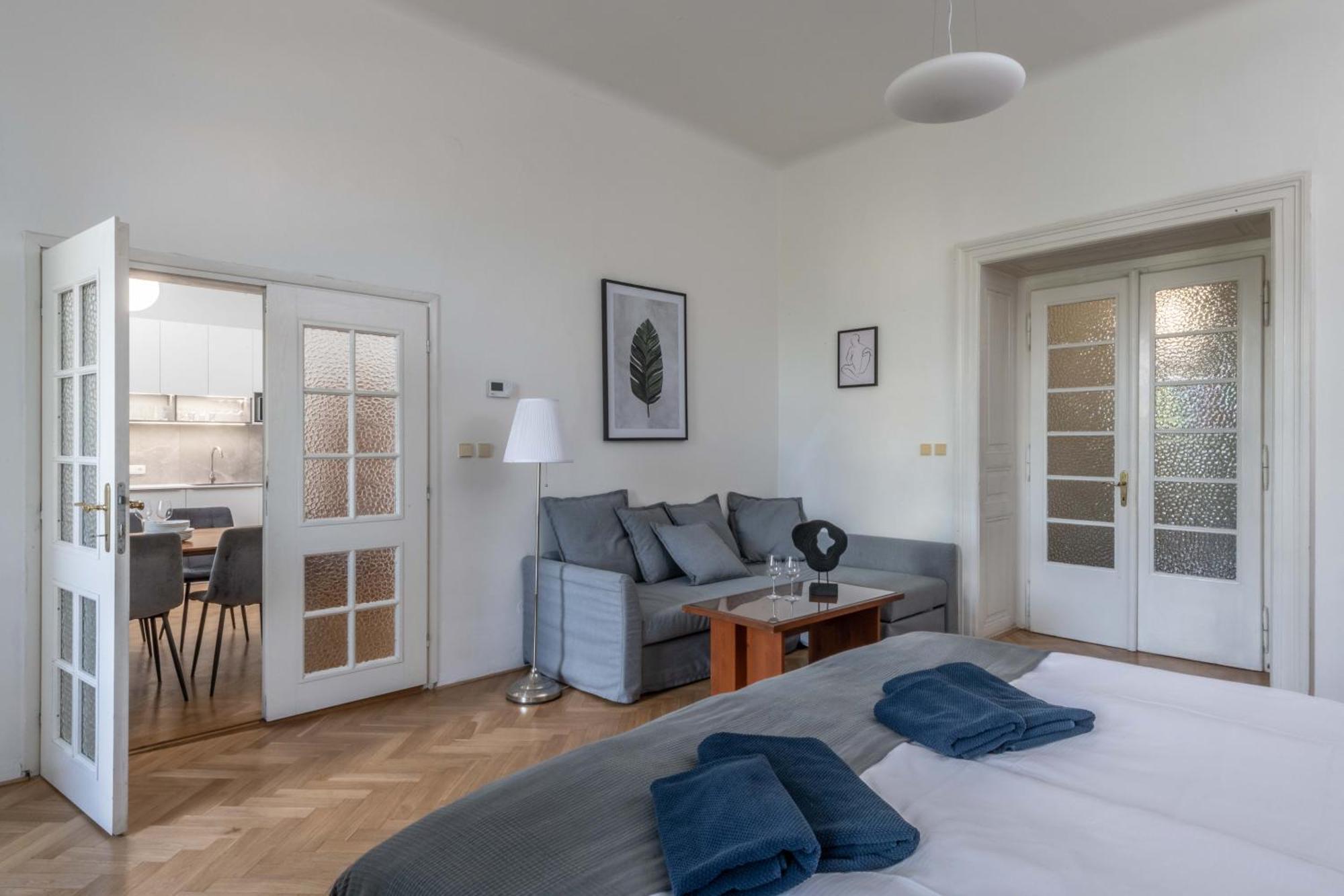 Centrally Located 3Bd Home Near National Museum Praga Exterior foto